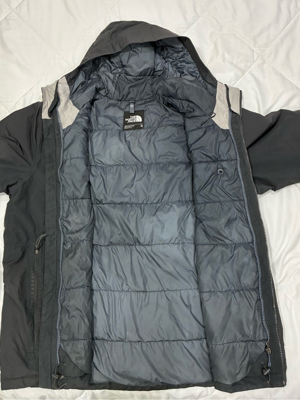 The North Face Men’s Black Waterproof Hooded Jacket - Picture 3 of 7